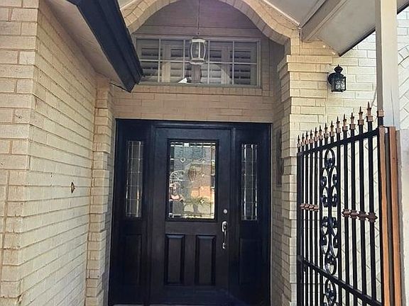 2nd image of 110 Lagos Ave