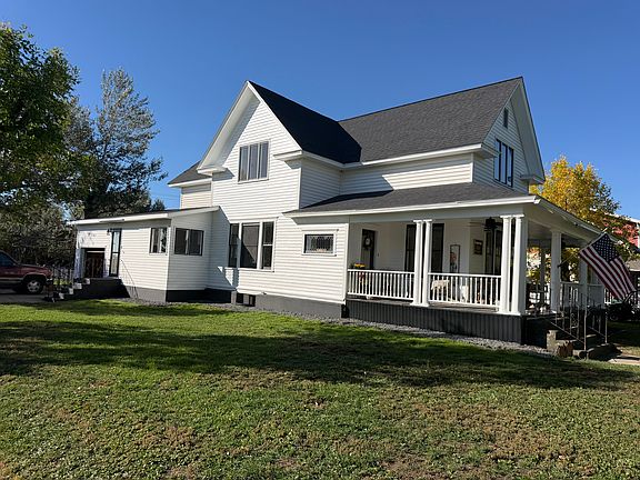 2nd image of 203 2nd Ave W
