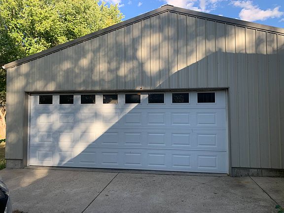 2nd image of 512 Centennial Ave