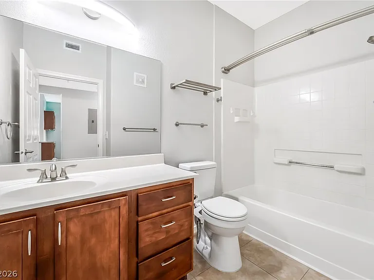 2291 W Horizon Ridge Pkwy #6136 — Photo 18