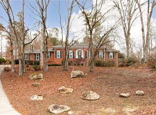 790 Oakhaven Dr, Roswell, GA 30075