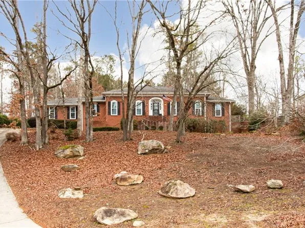 790 Oakhaven Dr, Roswell, GA 30075