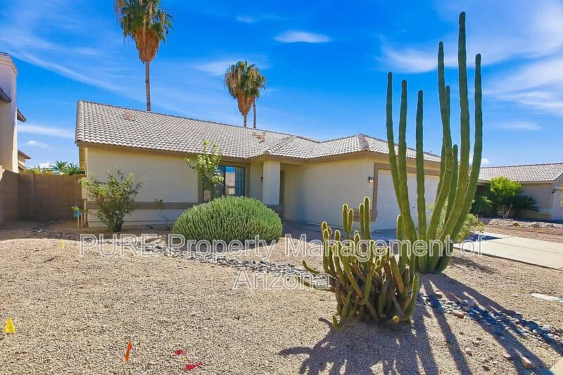 3 bed, 2.0 bath, 1753 sqft, $2,275 — Photo 4
