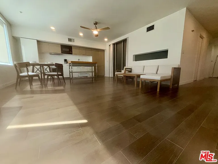 901 S Flower St #613 — Photo 4