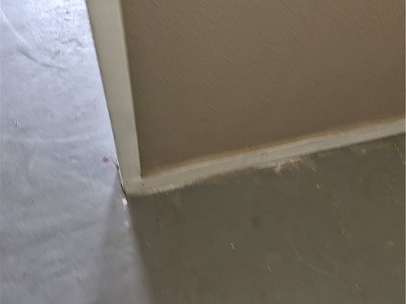 4th image of 914 Susan Dr