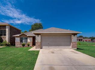 1906 Chicory Ln, Arlington, TX 76010