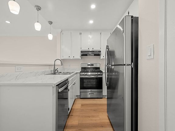 4th image of 1255 1/2 N Orange Dr #309