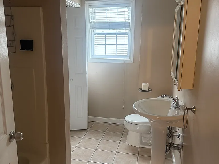 160 Jones St #2 — Photo 9