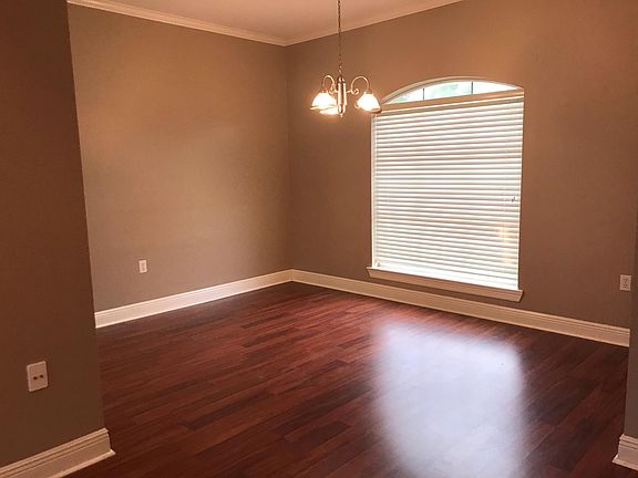 3rd image of 4382 Moss Trail Dr
