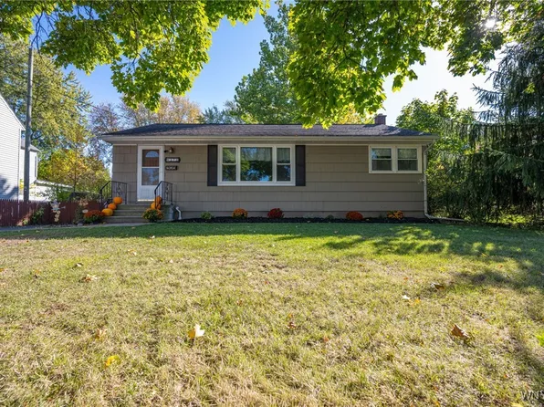 370 Green St, Lockport, NY 14094