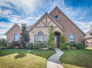 1102 Masquerade Dr, Midlothian, TX 76065