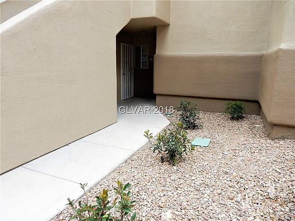 5th image of 1901 Desert Falls Ct Unit 106