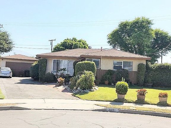 2nd image of 517 W Devanah St