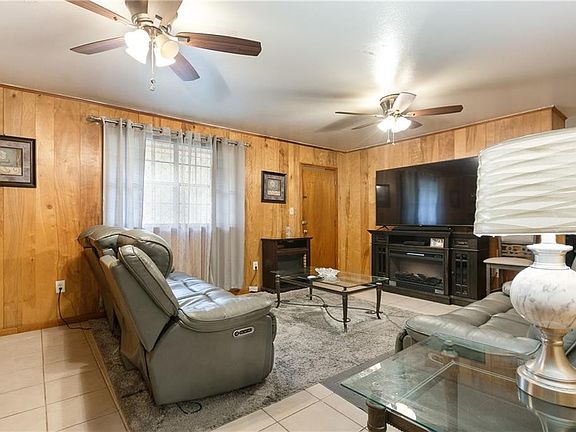 5th image of 1536 Military Rd