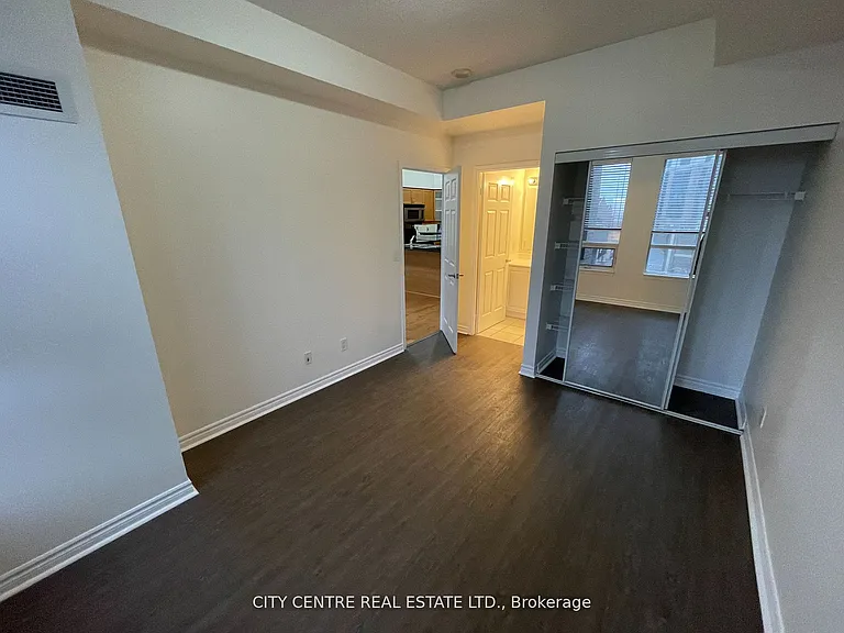 388 Prince Of Wales Dr #307 — Photo 18