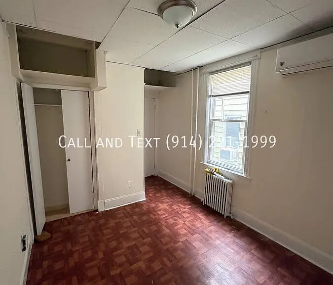110 Webster Ave — Photo 2