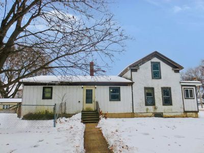 311 N 4th St, Oregon, IL, 61061