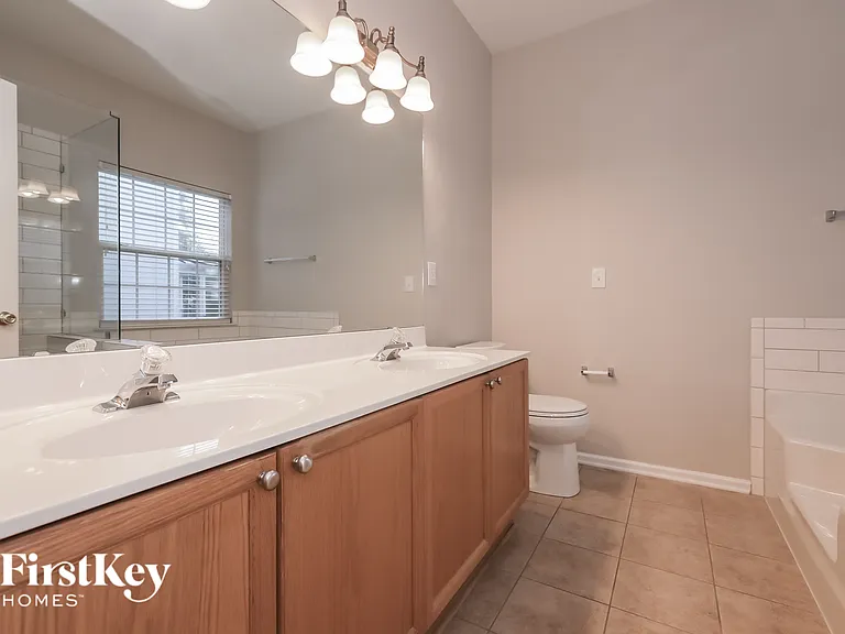 3005 Linstead Dr — Photo 10