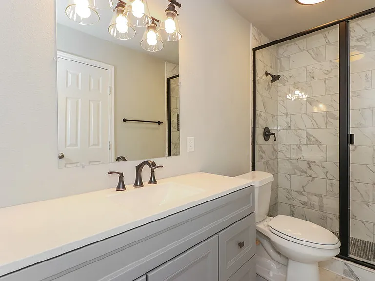 3300 Chalmette Ct — Photo 12