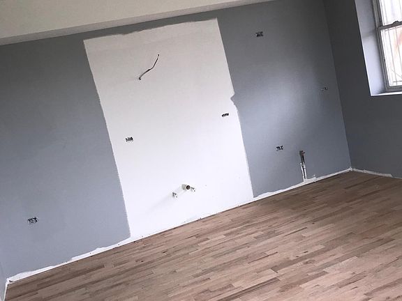 5th image of 6023 S King Dr