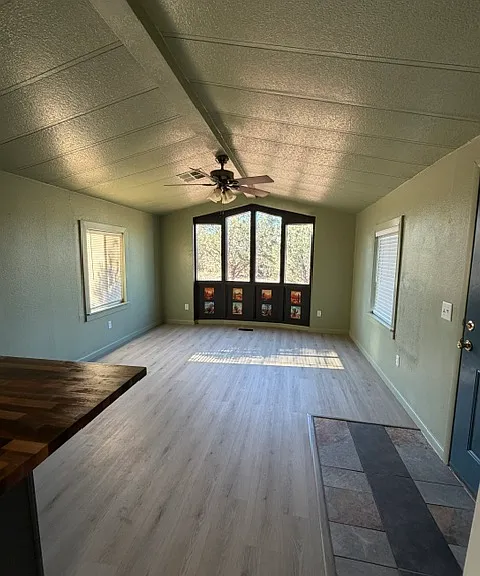 3215 N Joyce Rd — Photo 4