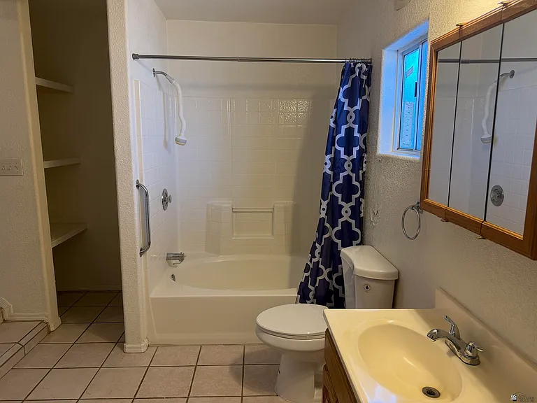 804 S Dora Ave — Photo 7