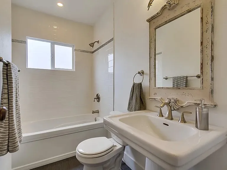 4004 Arizona St — Photo 11