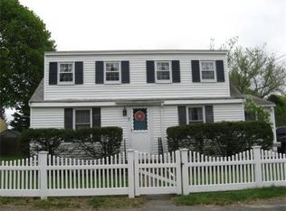 7 Farrell St, Newburyport, MA 01950