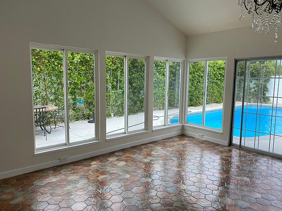 2nd image of 6455 Petit Ave
