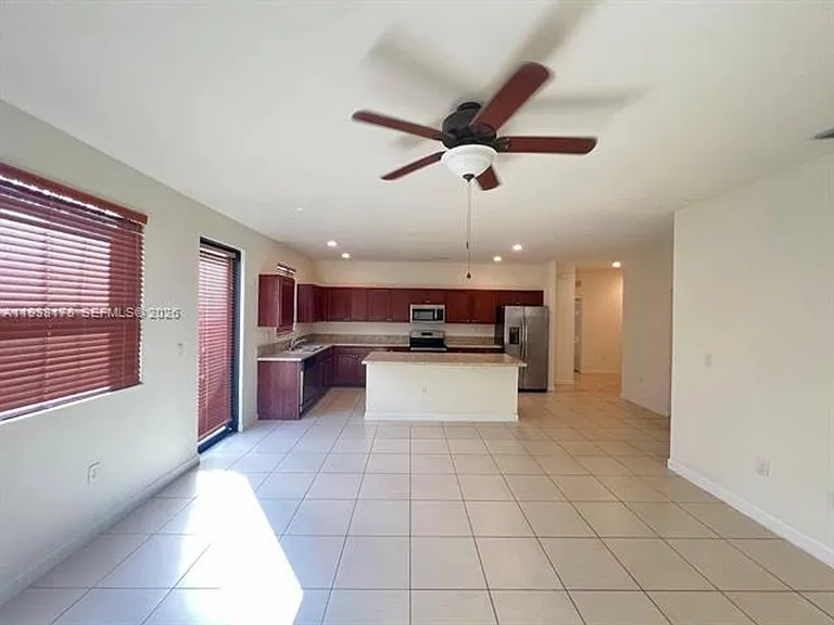 191 SE 35th Ave #191 — Photo 43