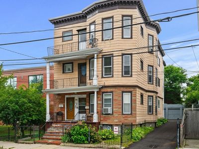 154 Glen St, Somerville, MA, 02145