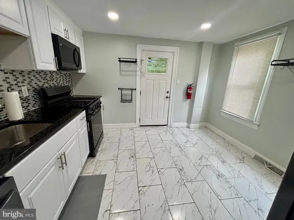 16 E Federal St, Burlington, NJ 08016