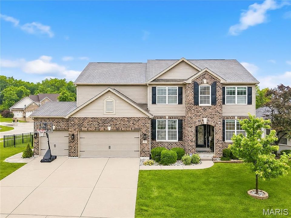 1st image of 107 Cypress Meadows Dr