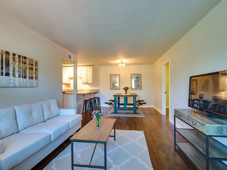 1237 Ardee Ave — Photo 4
