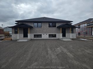 92 Lywood St #1, Belleville, ON K8N4Z6