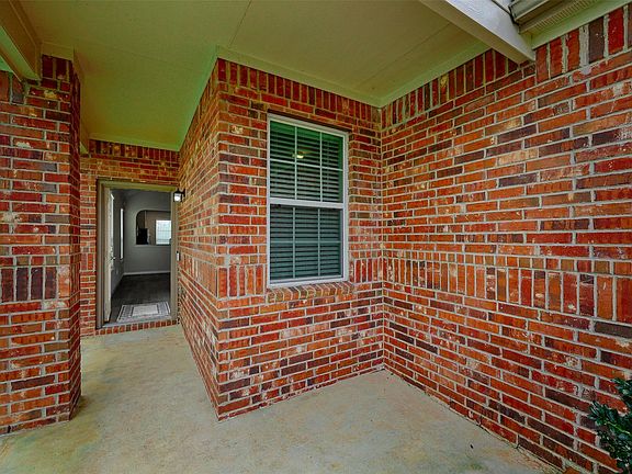 4th image of 4508 Danielle Gardens Ln