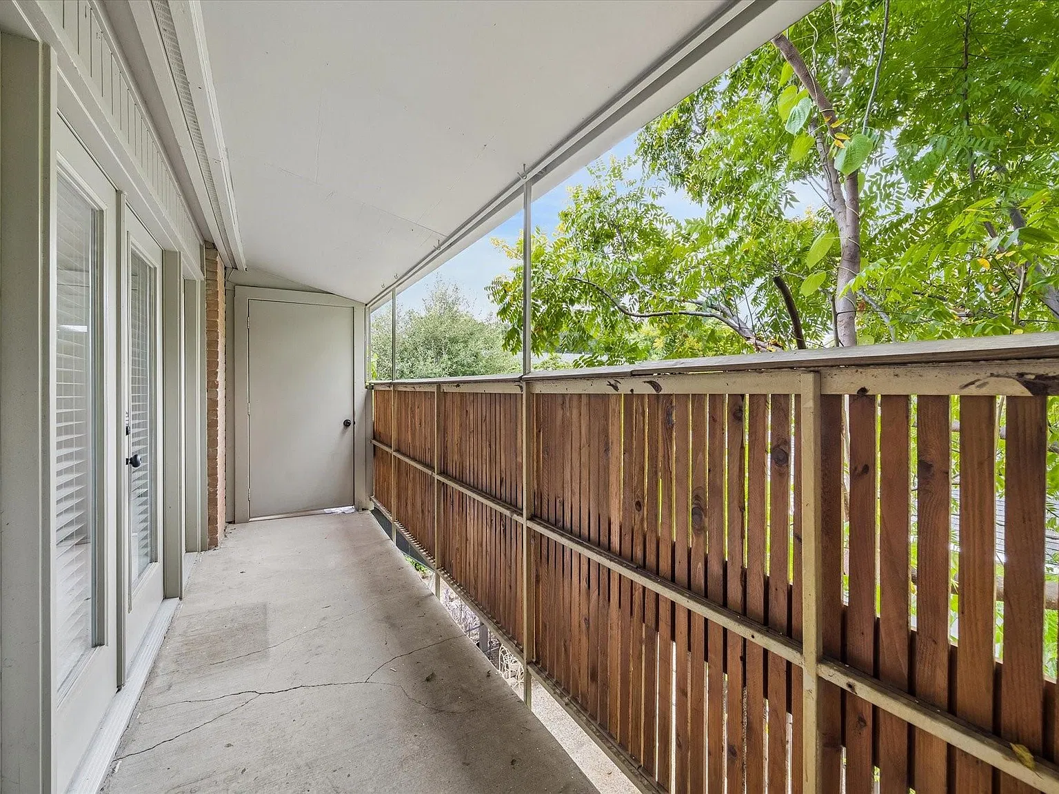 1 bed, 1.0 bath, 630 sqft, $1,200 — Photo 1
