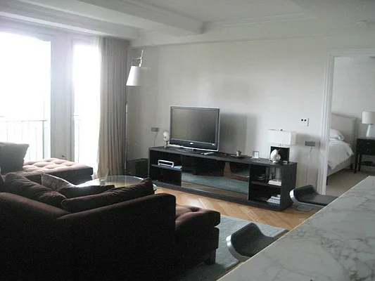 Rented by Sotheby's International Realty | media 45