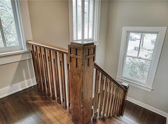 4th image of 2235 Pine St #1