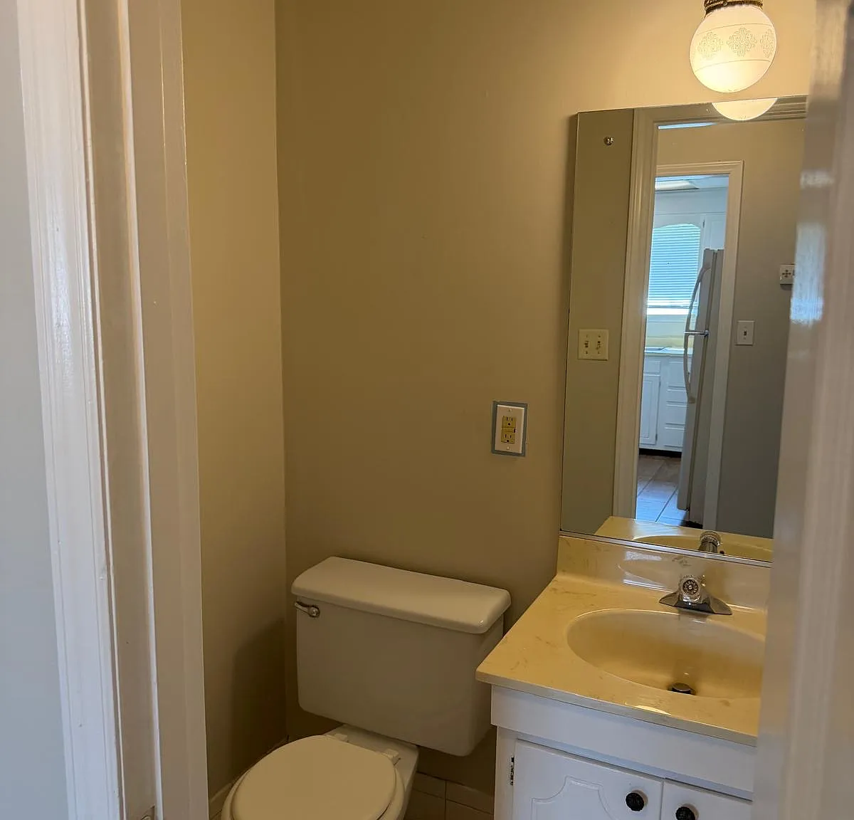 3 bed, 2.5 bath, 1400 sqft, $1,800 — Photo 1