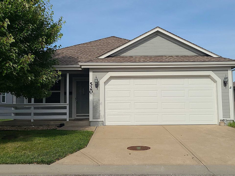 1st image of 520 S Saturn Dr