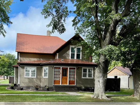 203 E 2nd St, Tripp, SD 57376