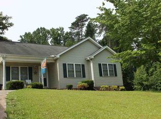 125 Rollingwood Dr, Easley, SC 29640