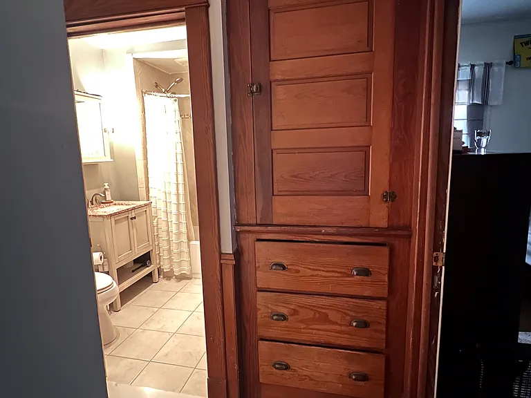 568 Linden Ave #1 — Photo 6