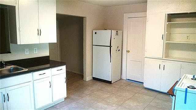 2nd image of 607 Orange St
