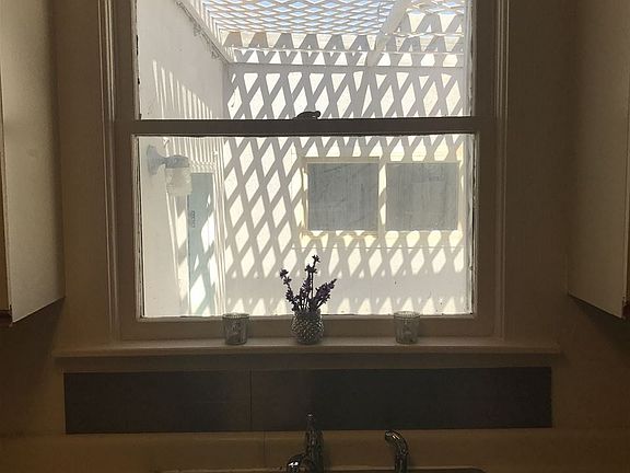5th image of 616 S Washington Ave