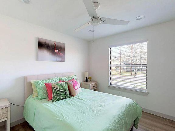 4th image of 4526 S Munger Blvd #209