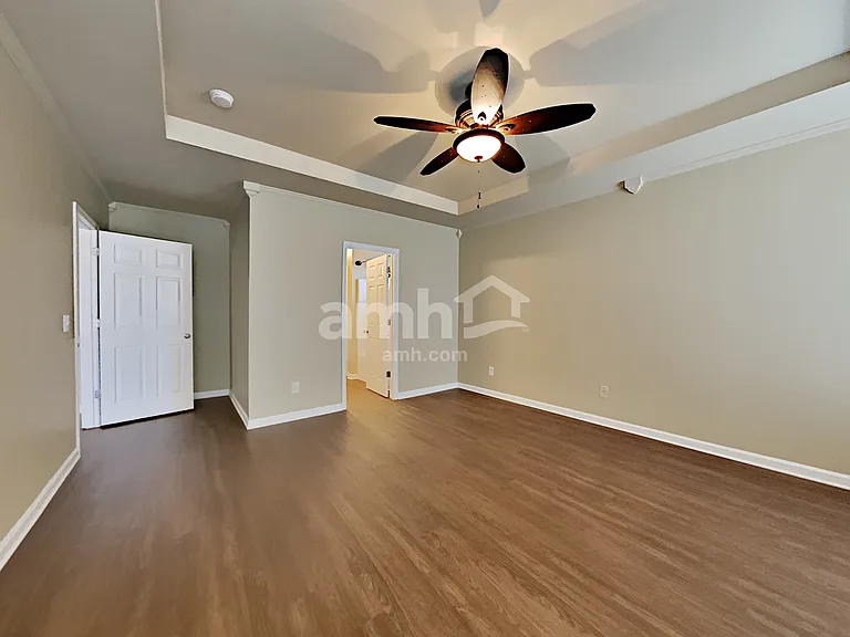 128 McKain Xing — Photo 10
