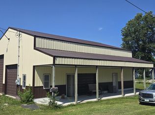 215 3 E, Seymour, IA 52590