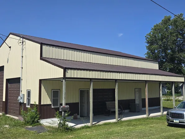 215 3 E, Seymour, IA 52590